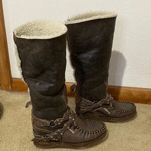El Vaquero faux fur lined leather boots Size 8